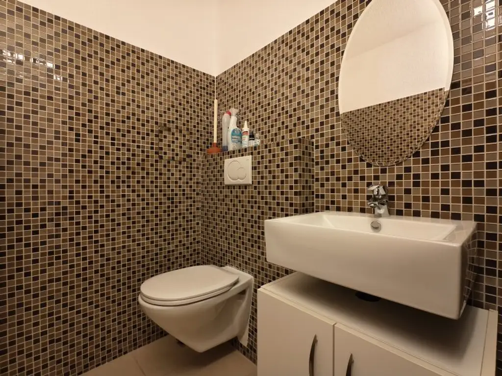 So grün kann Stadt sein! Großzügige 4-Zimmer-Wohnung mit wunderbarem Parkblick in angenehmer Ruhelage