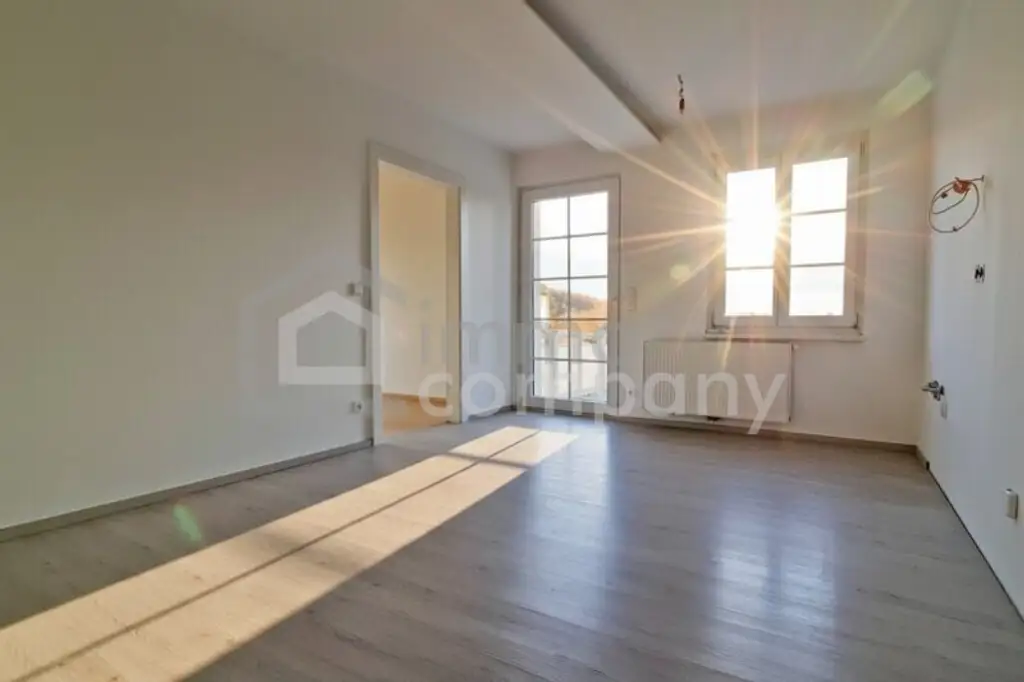 Provisionsfrei für den Mieter!  ----  Spitzen Single-Wohnung mit super Sonnen-Terrasse