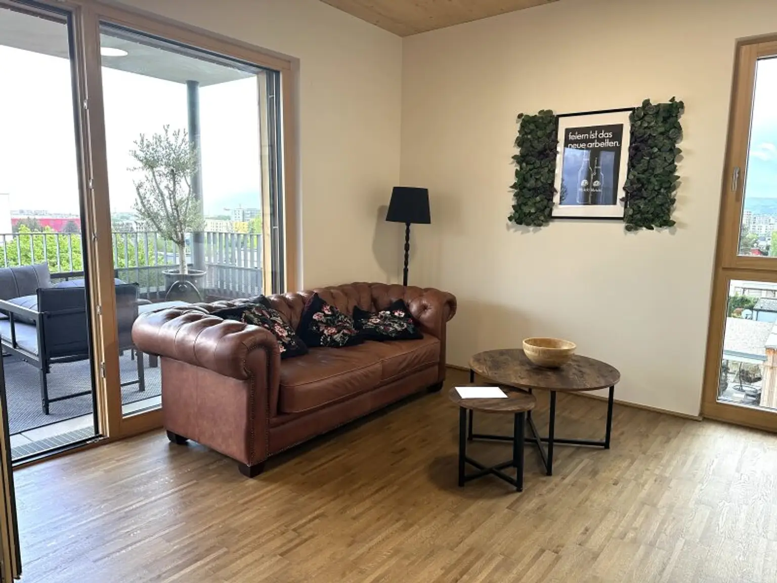 Wunderschöne & vollmöblierte 2-Zimmerwohnung in absoluter Ruhelage mit schönem Ausblick von großer Terrasse - en suite Badezimmer inklusive