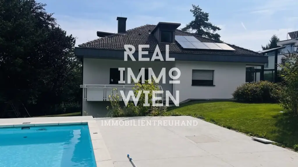 Luxus Villa am Rande der Stadt..