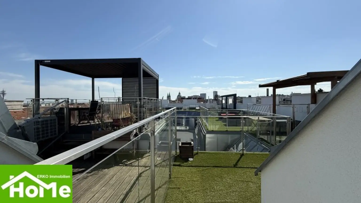 Moderne Dachwohnung auf 2 Etagen und 26m2 Terrasse