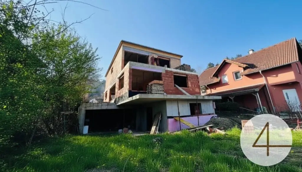 1953m² Grundstücksfläche - direkt am Bisamberg - Stadtvilla mit parkartigen Garten - privat Zugang zum Wald - Grünblick - Ruhelage