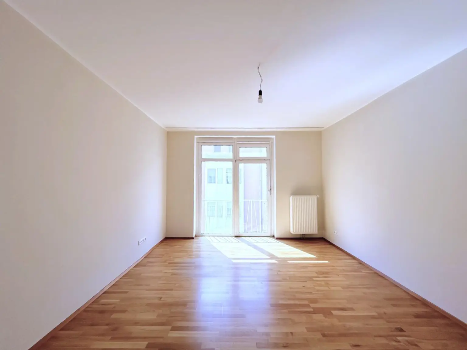 Linz/Stadt (Schubertstraße): Mietwohnung ca. 81,4 m² Wfl + BALKON (WG-geeignet)