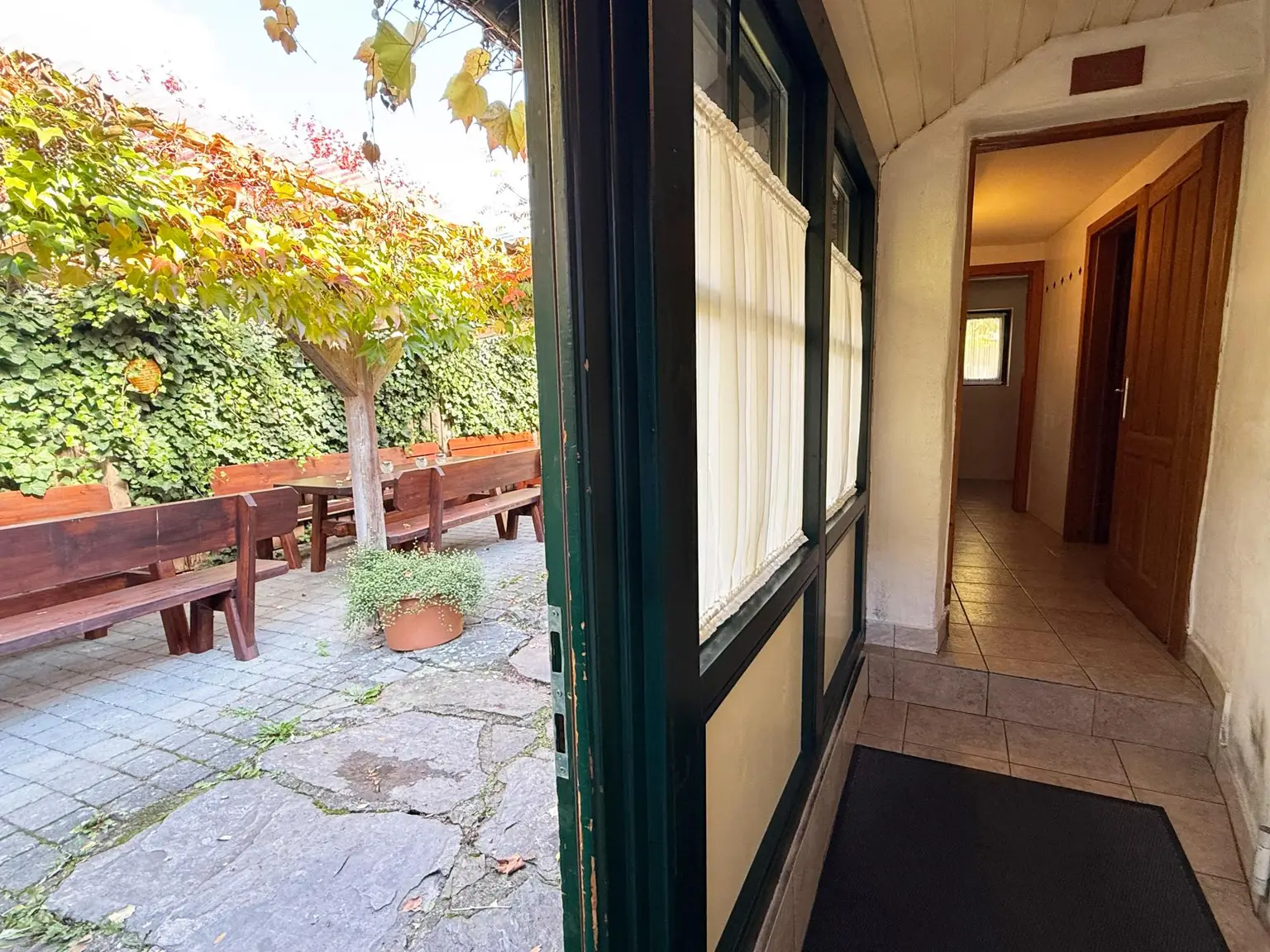 Gasthaus / Weinstube "WEINECK" im Yspertal zu erwerben!