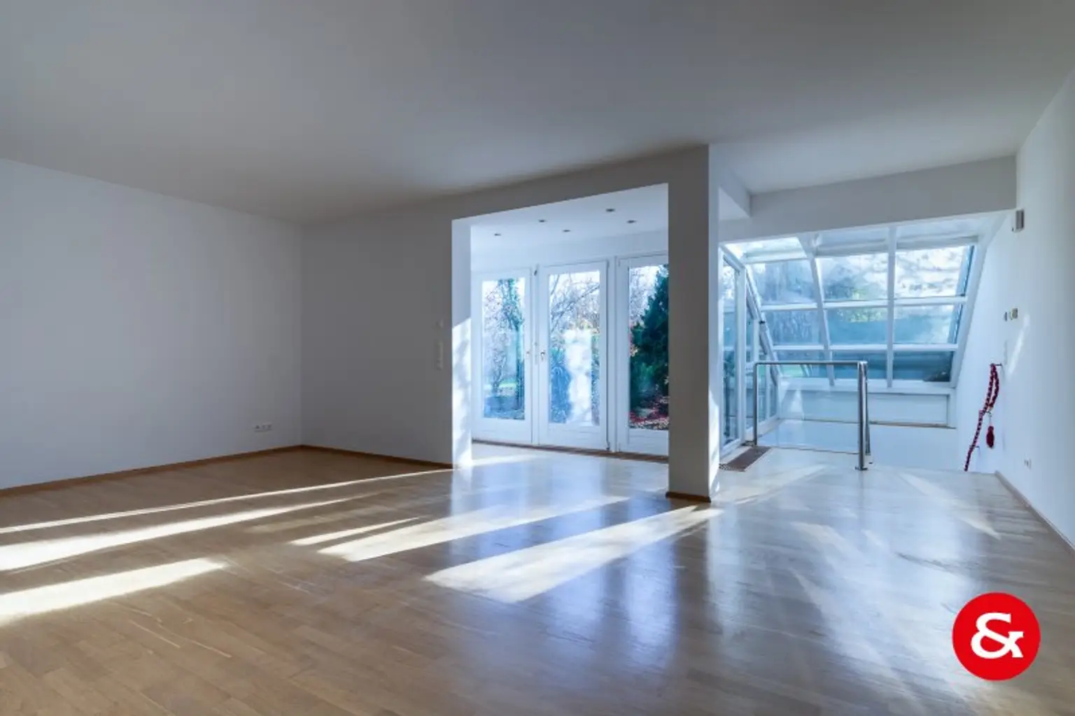 UNBERFISTETE Gartenwohnung mit Hobby/SPA-Ebene und 2 Garagenplätzen!