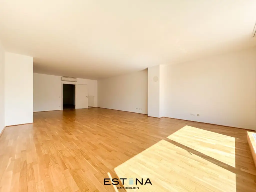 Großzügige DG-Wohnung nahe Hugo Wolf Park