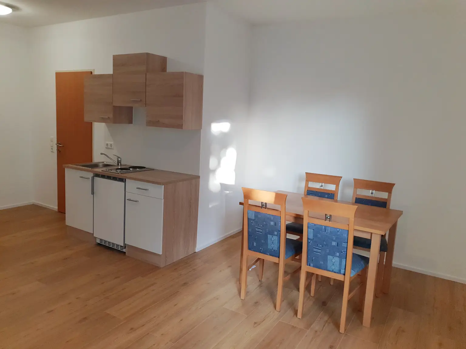 Ein - Zimmerwohnung zu vermieten - inkl. Strom + Heizkosten!