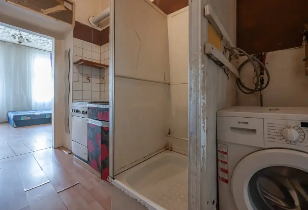 ++KOPP++ sanierungsbedürftige 1-Zimmer Altbau-Wohnung in toller Lage!