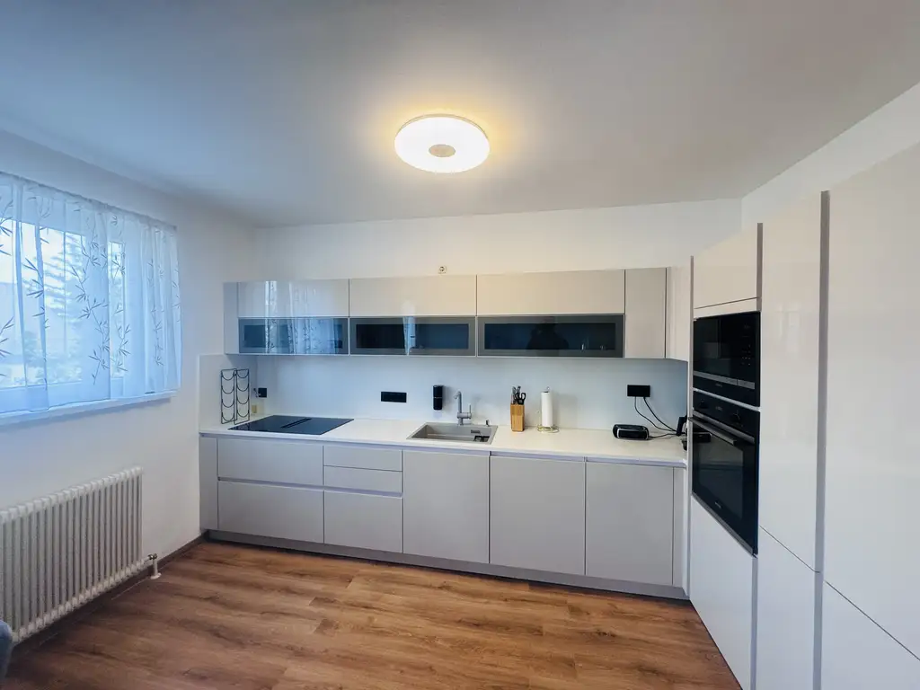 Großzügige, helle 2-Zimmer-Wohnung in Grünruhelage nahe Türkenschanzpark