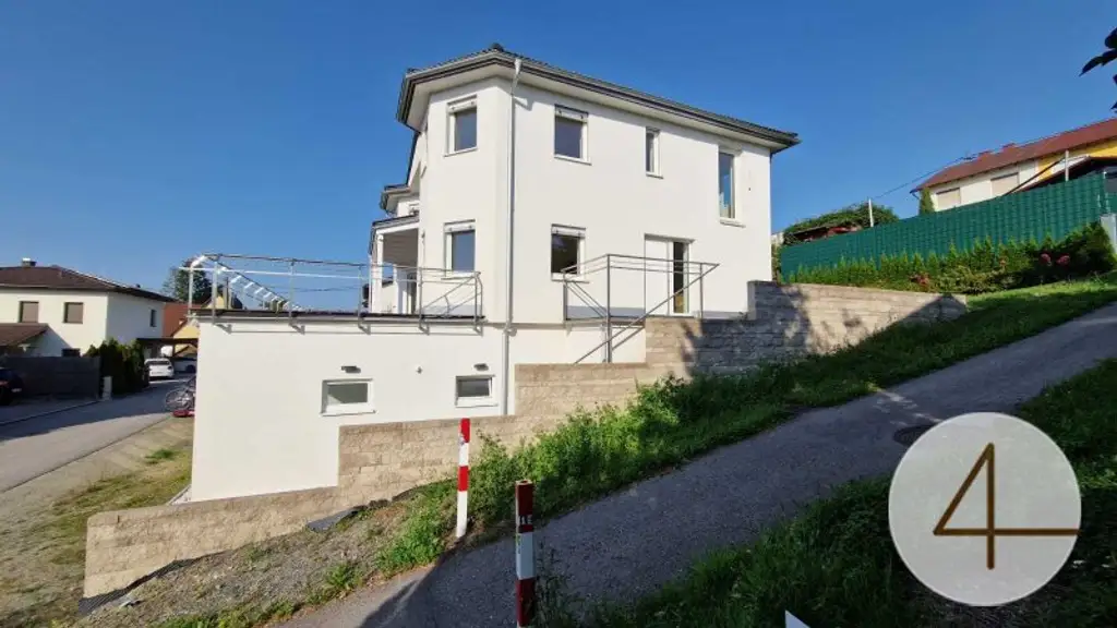 Ihr Freiluft - Wohnzimmer Terrassenvilla der Extraklasse