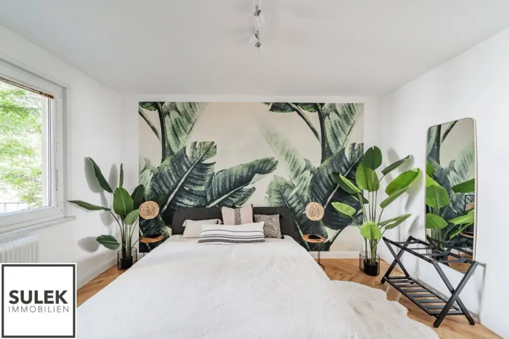 Ruhige, sanierte 3,5 Zimmer Wohnung mit Designer-Bad und Küche + Garage (optional!) in Mariahilf - beziehbar ab 01/26!