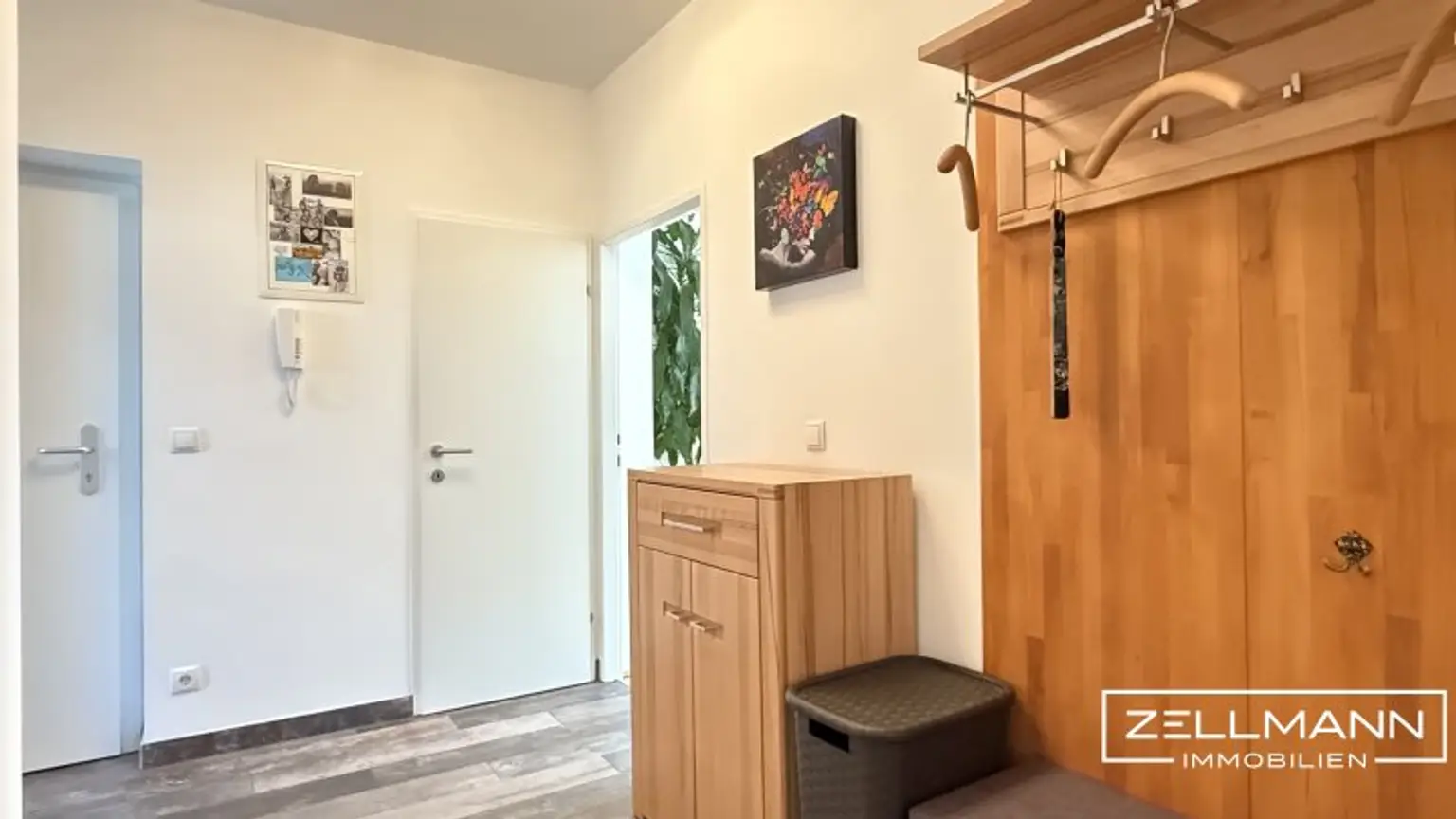 Repräsentatives Wohnen mit Stil und Substanz – großzügige Eigentumswohnung mit Balkon & Loggia | ZELLMANN IMMOBILIEN