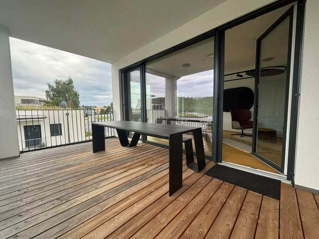 Hochwertige Designer-Wohnung mit großer Terrasse
