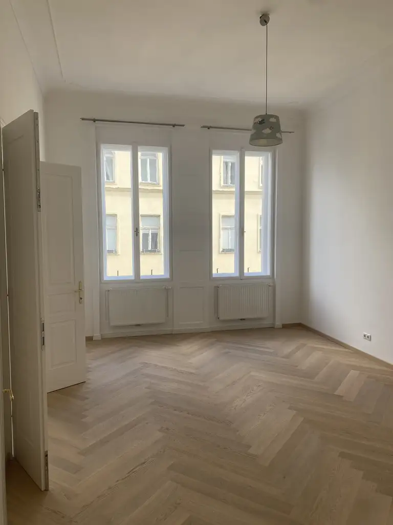 Stilvolle Altbauwohnung ca.106m² mit Balkon in Toplage 1070 Wien!