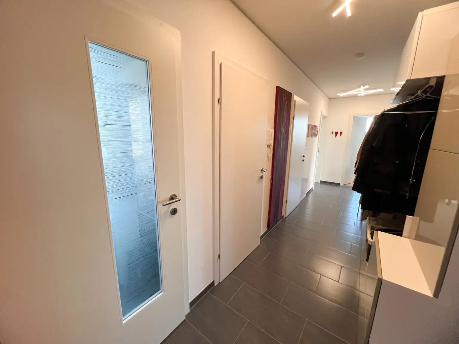 OPEN HOUSE! Moderner Penthousetraum mit Einliegerwohnung, XXL-Panoramaterrasse mit Traunsteinblick, Sauna & 3 TG-Plätze in 1A Lage Tegetthoffstraße