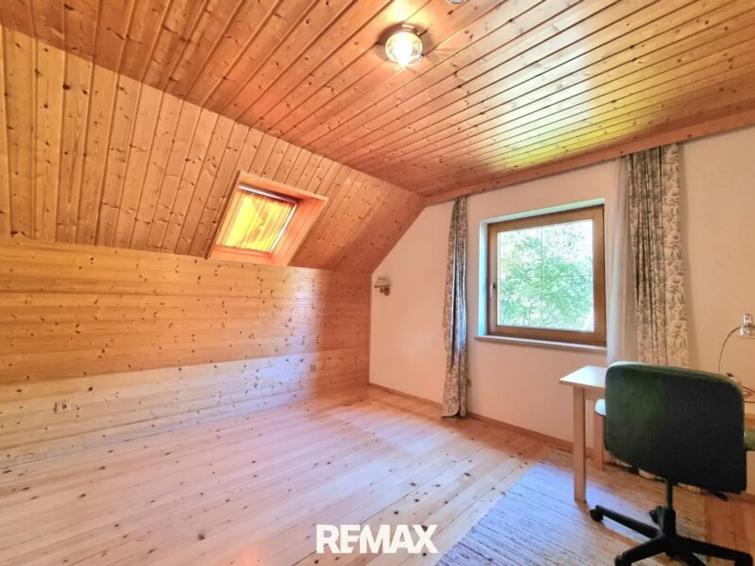 Schlafzimmer 3