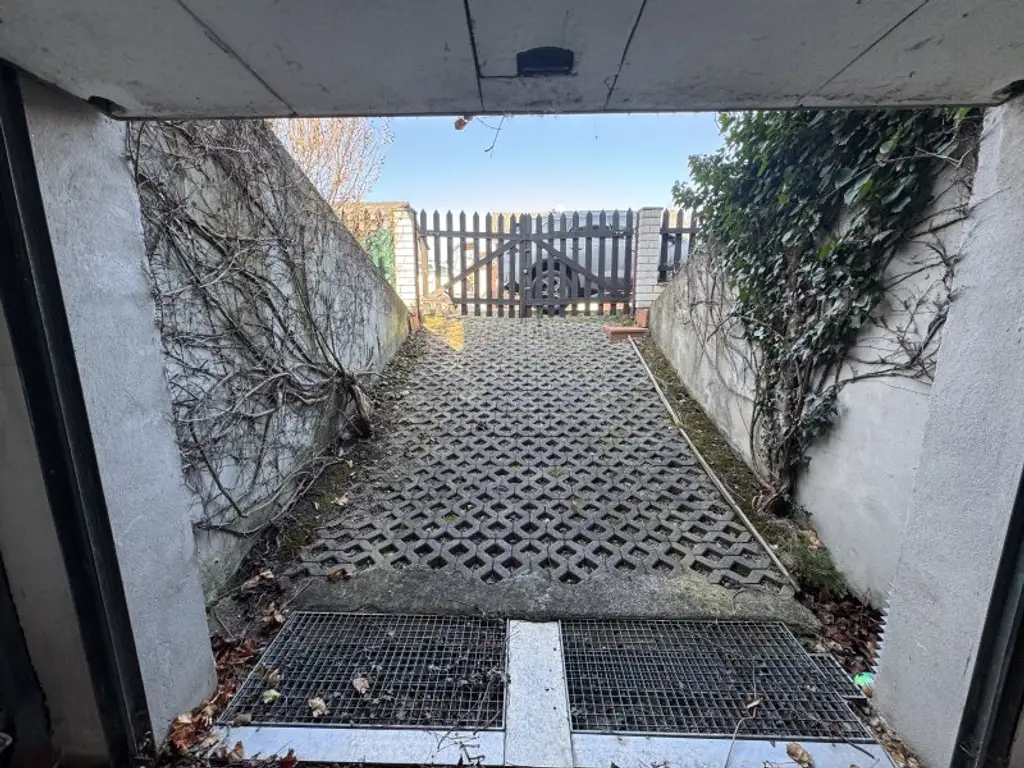 Sonniges Blockhaus mit Pool, Balkon & Gartenidylle in Sollenau