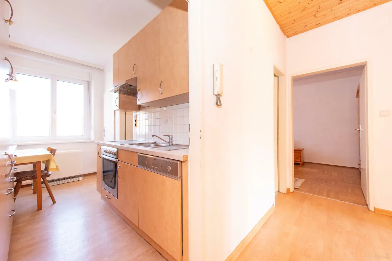 Attraktive 2-Zimmer Eigentumswohnung in Laßnitzhöhe mit Einbauküche, ruhig, gute Infrastruktur, schnelle Anbindung nach Graz.