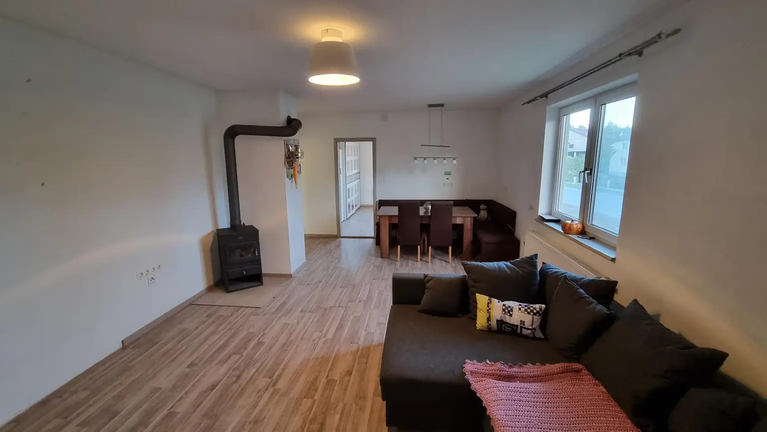 Mehrfamilienhaus in Völlerndorf– Wohnen und Leben auf großzügigem Raum