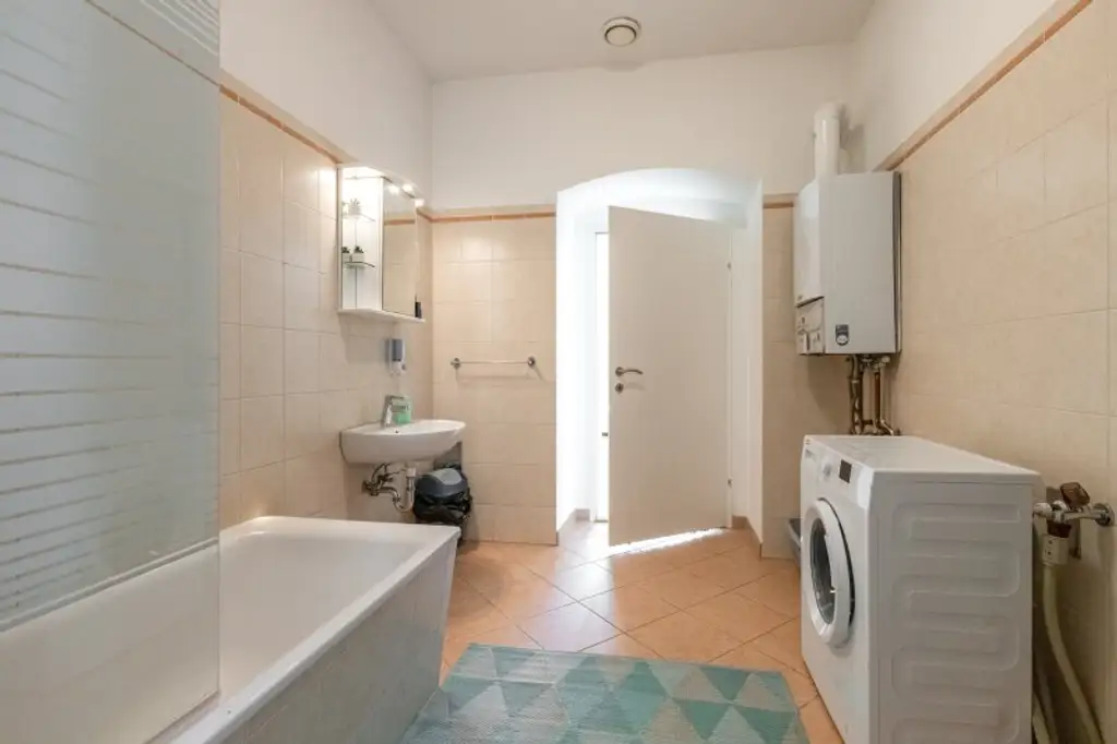 Helle 3.Zi.-Wohnung - BALKONERRICHTUNG! Ruhelage!