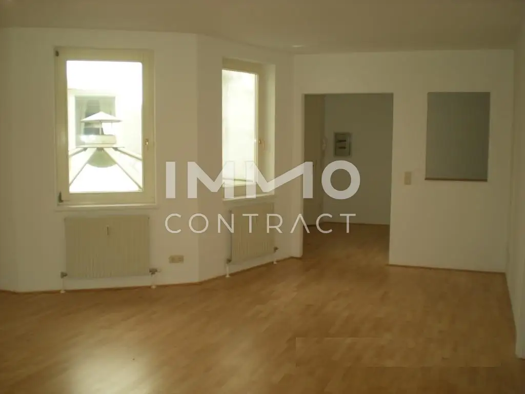 ** Ruhige 2-Zimmer Wohnung am Hauptplatz 15-16 , Top 18 **
