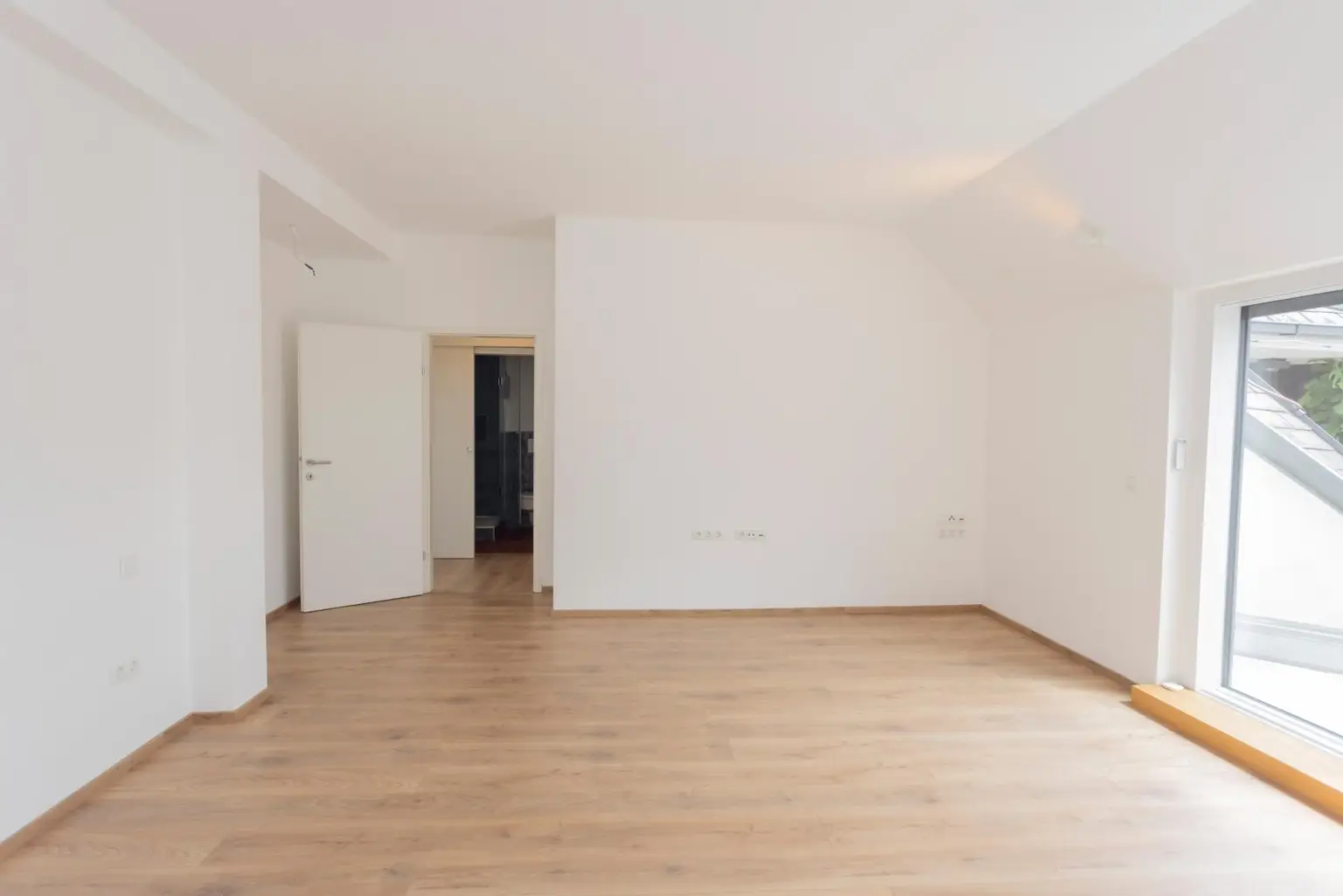 Exklusive Dachgeschoss-Maisonette mit 360° Wienblick und drei Terrassen - 1100 Wien