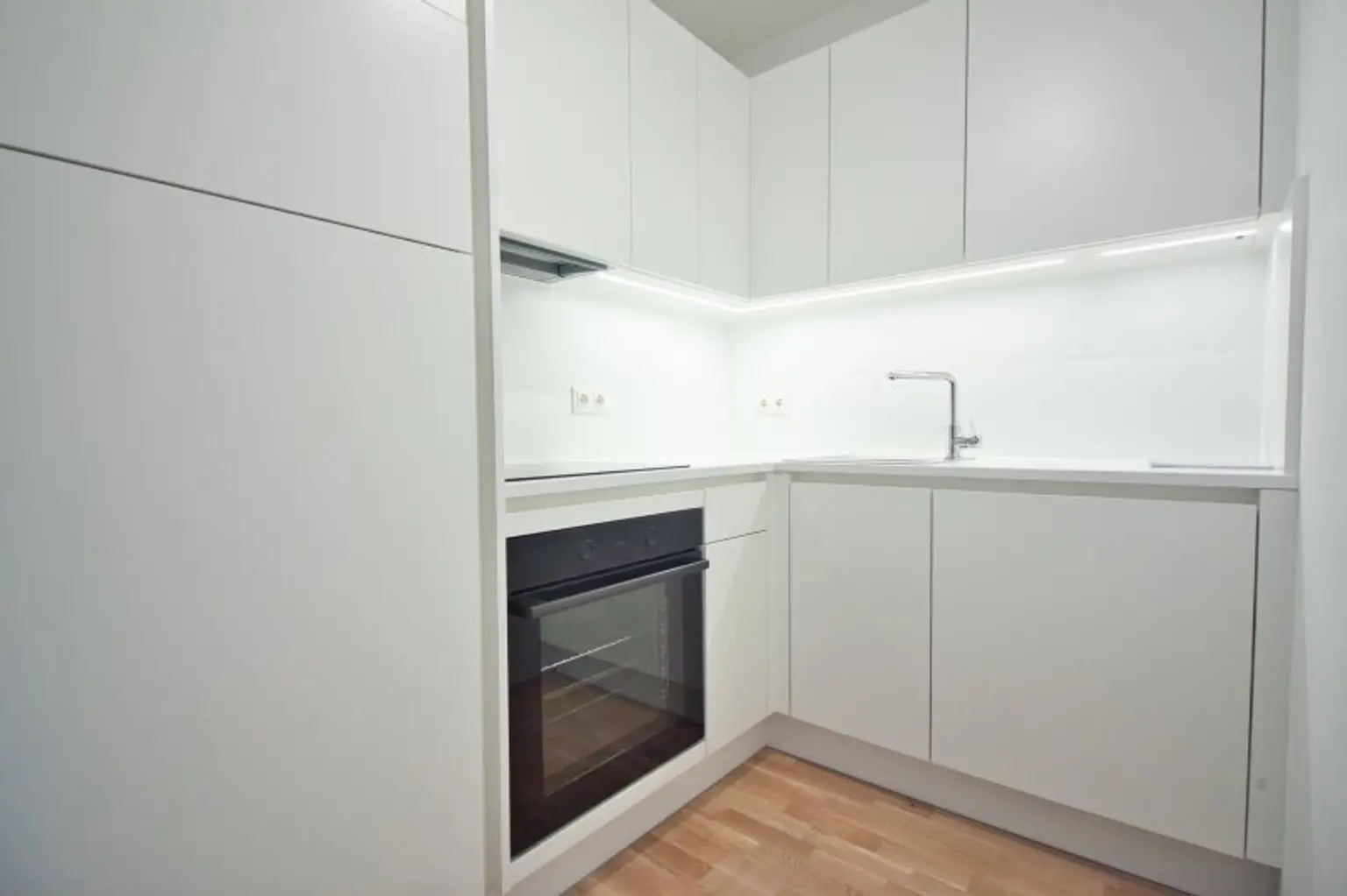 Moderne 2-Zimmer-Wohnung mit Balkon in ruhiger Lage