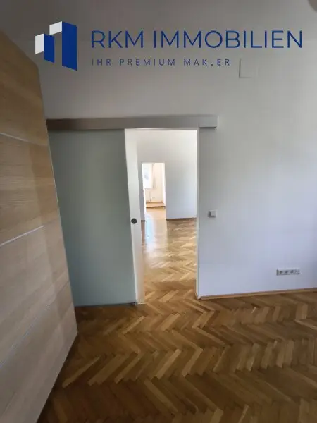 Traumhaftes Einfamilienhaus in Wien 1230: 9 Zimmer, Garten, Balkon und Garage!