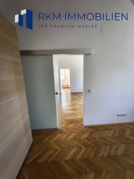 Traumhaftes Einfamilienhaus in Wien 1230: 9 Zimmer, Garten, Balkon und Garage!