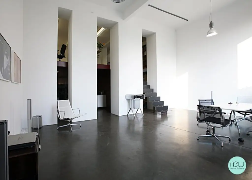 SEHR ATTRAKTIVES ATELIER  / BÜRO-LOFT
