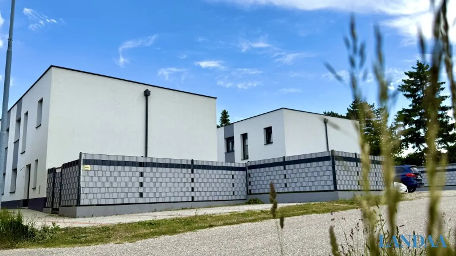 ++ NEU ++ Modernes Wohnen im Weinviertel – Drei belagsfertige Doppelhaushälften in Neubau