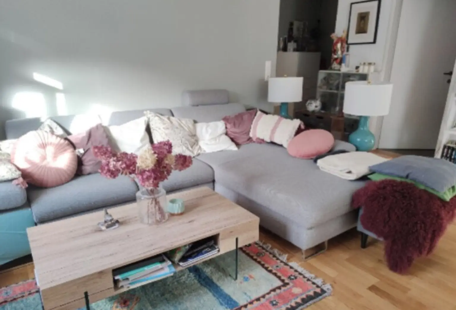 Telfs: 2-Zimmer-Neubauwohnung mit verglaster Loggia, Tiefgarage und hochwertiger DAN-Küche in zentraler ruhiger Lage zu kaufen