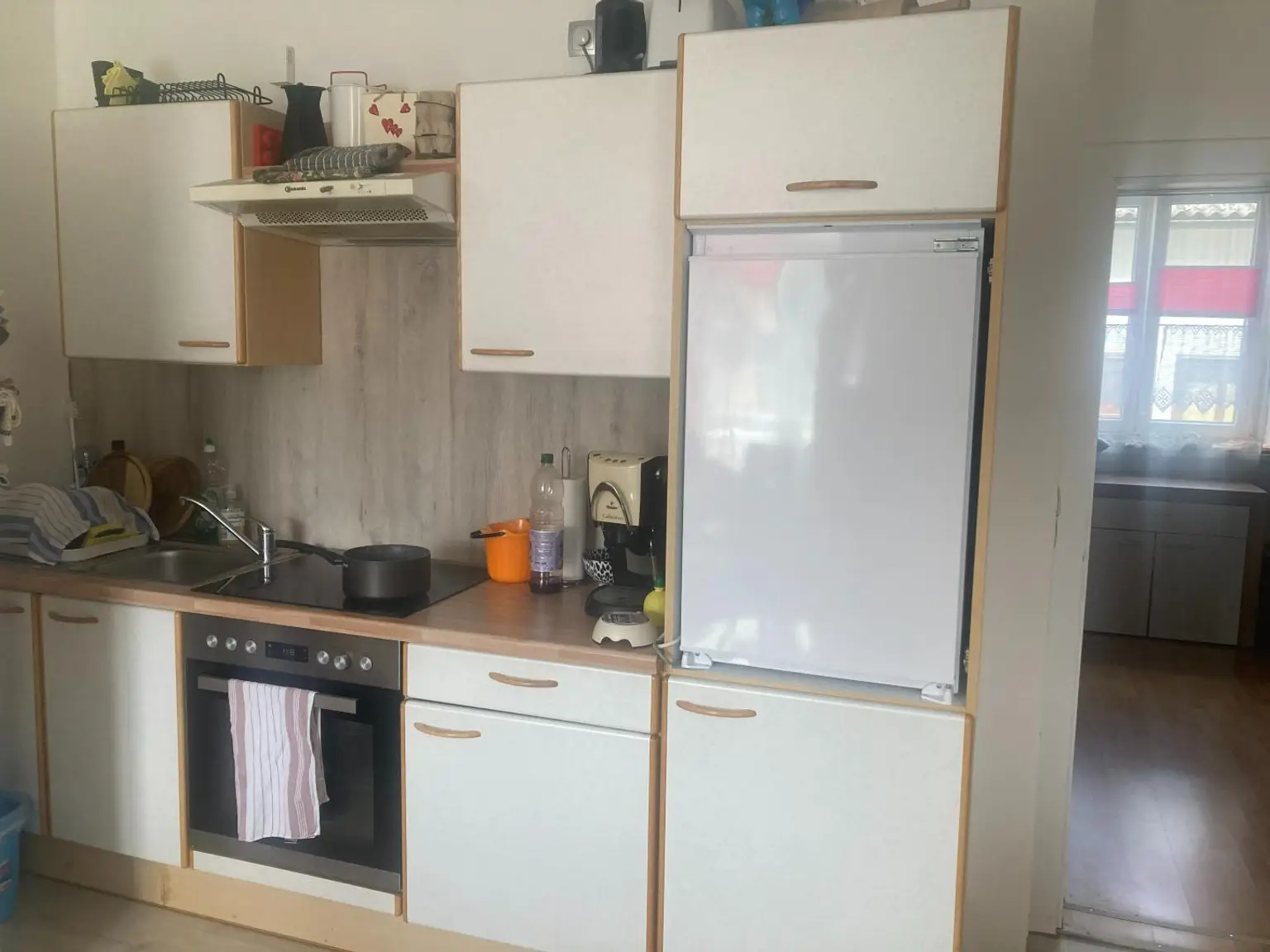 Zinshaus mit 3 Wohnungen, Garagen und Nebengebäude