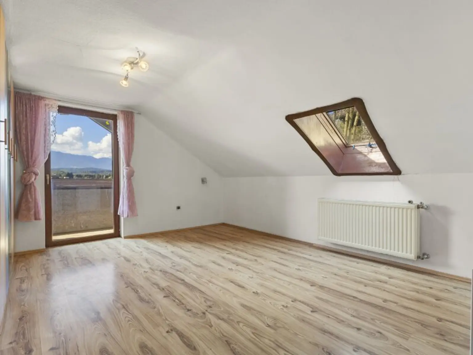 Zweifamilienwohnhaus mit 200m² in Waidmannsdorf in Aussichtslage - Karawankenblickstraße