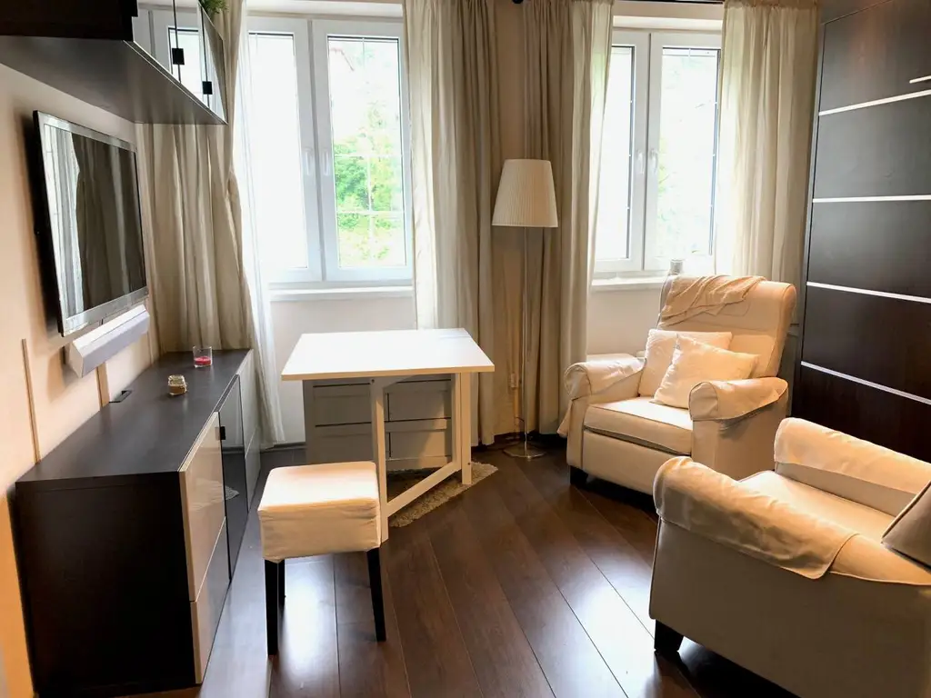 Charmante, vollmöblierte 1-Zimmer-Wohnung!
