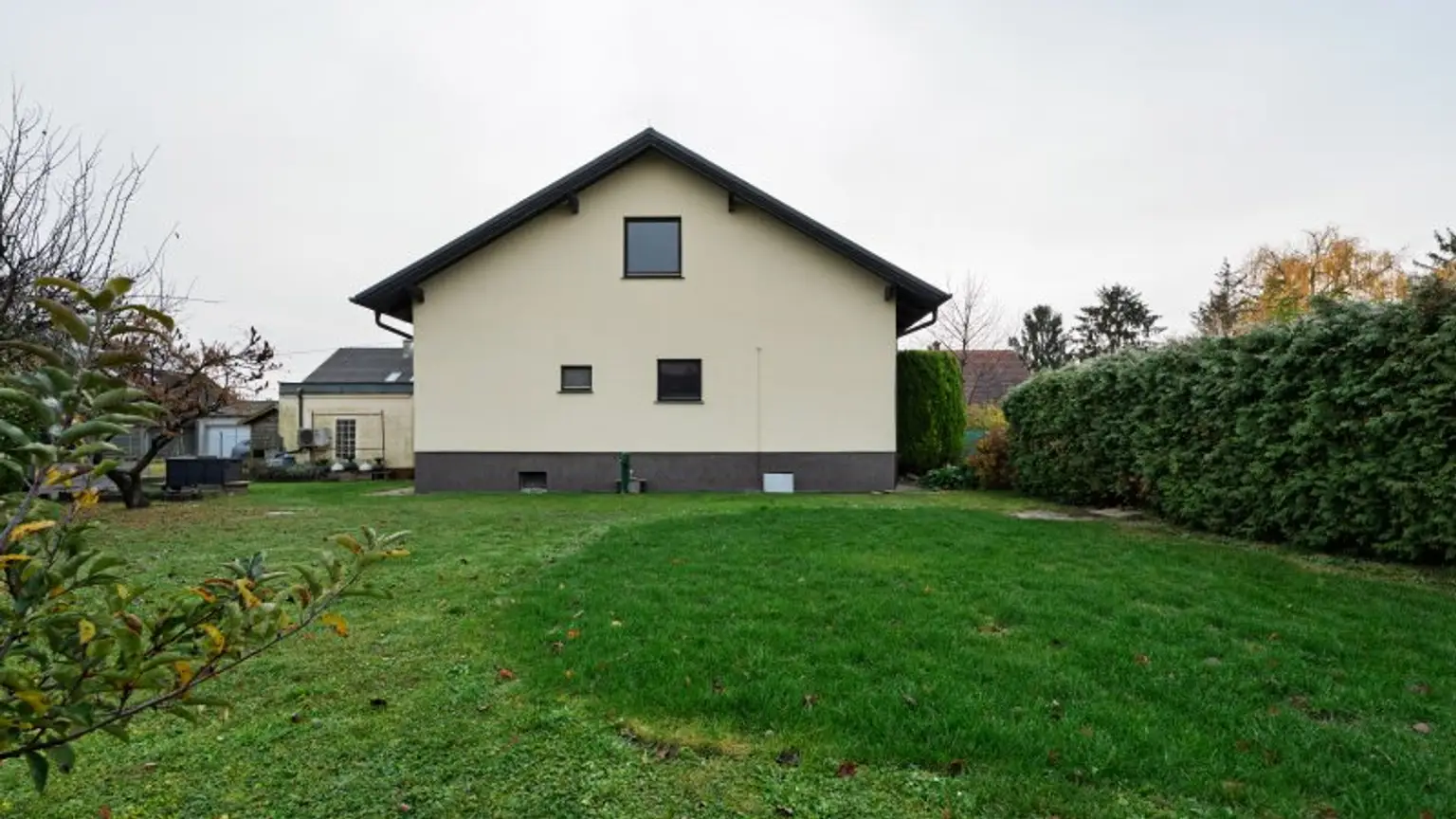Ihr Haus in Probstdorf: Einfamilienhaus mit Terrasse, Garage und viel Potential!