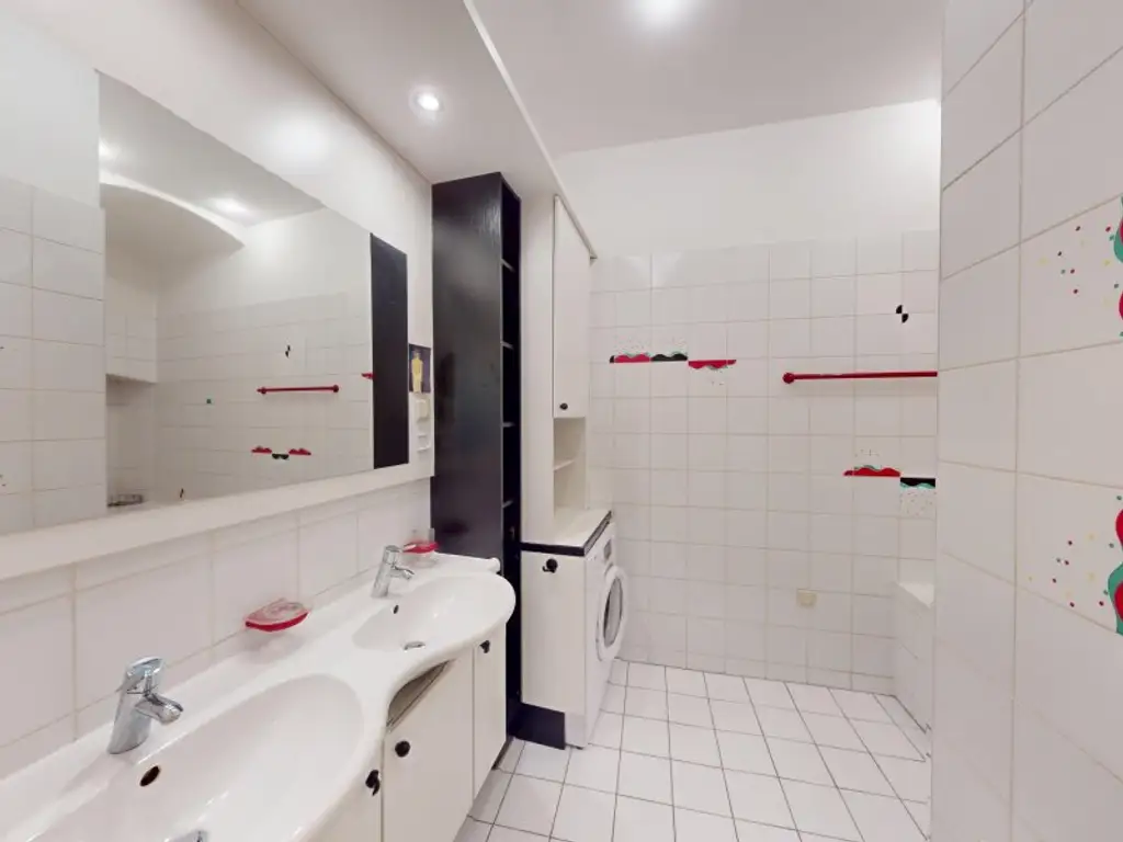 2-Zimmer Altbauwohnung in bester, zentraler Lage!