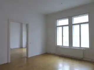 DB30703712_48CC