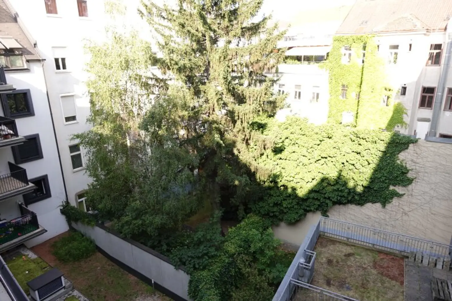 HOFSEITIGE 2 Zimmer BALKON-Neubauwohnung mit IDEALER Aufteilung - Nahe U6 Thaliastraße