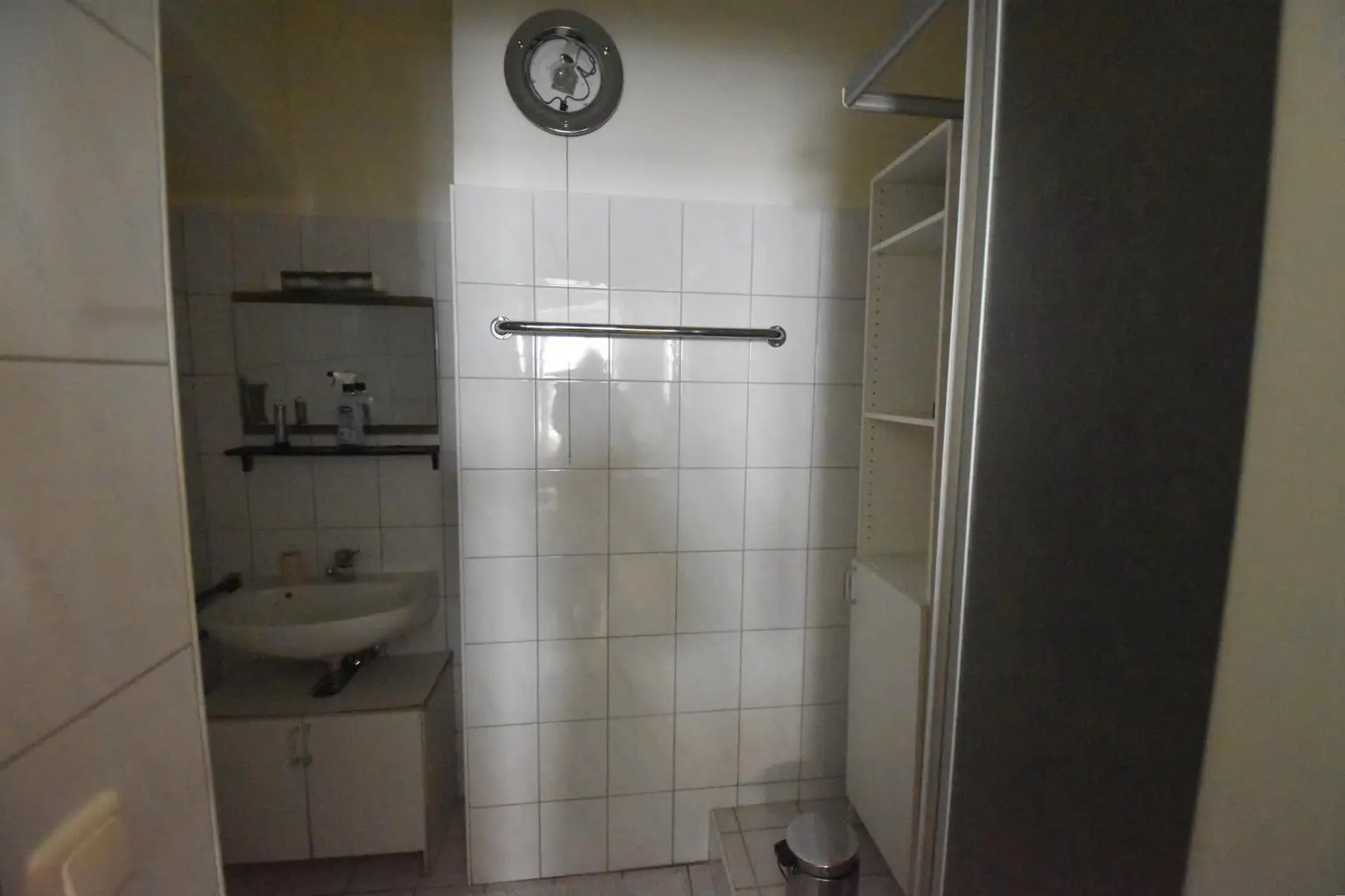 Badezimmer Wohnung EG