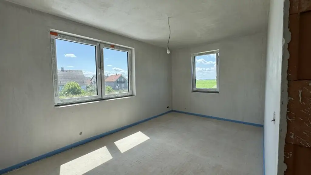 Moderne Doppelhaushälfte in Lassee - Perfektes Zuhause zum Erstbezug für die ganze Familie!