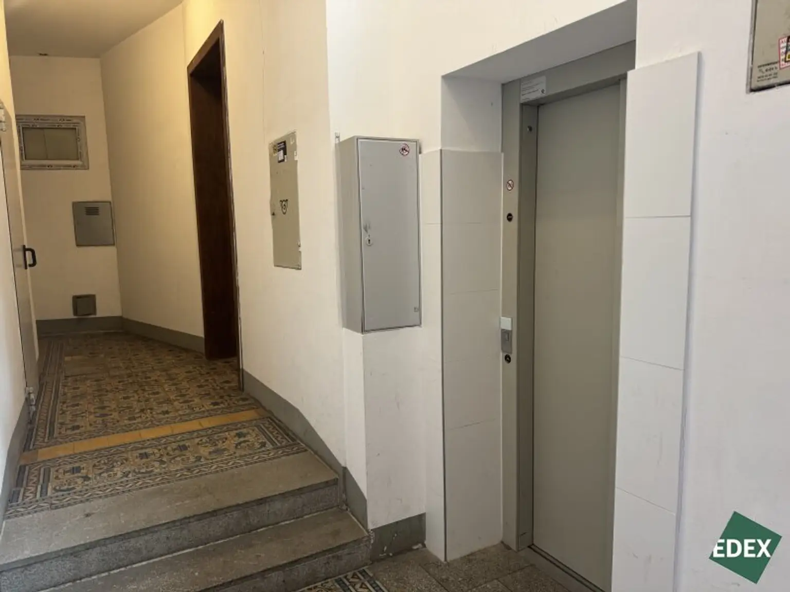 Wohnung mit Potential: Sanierungsbedürftige 2-Zimmer Wohnung nahe Augarten