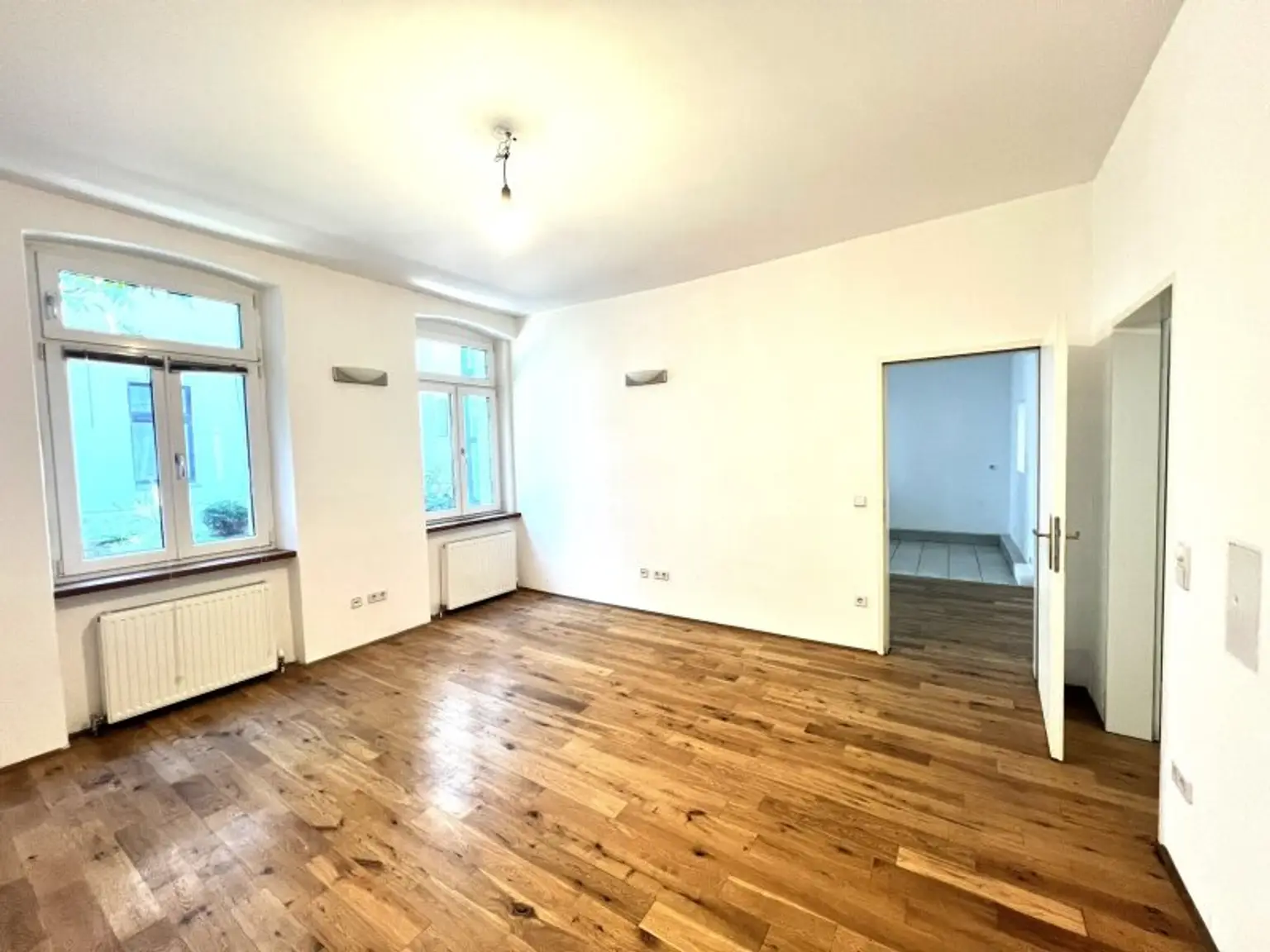 Großzügige 3-Zimmer-Praxis oder Büro mit Gartenterrasse in Wien 12 - Hetzendorf inkl. Gartenterrasse - barrierefrei(!)