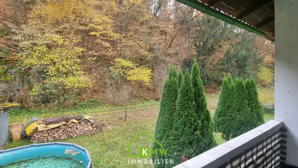 NEU AM MARKT: Wohnhaus am Waldrand