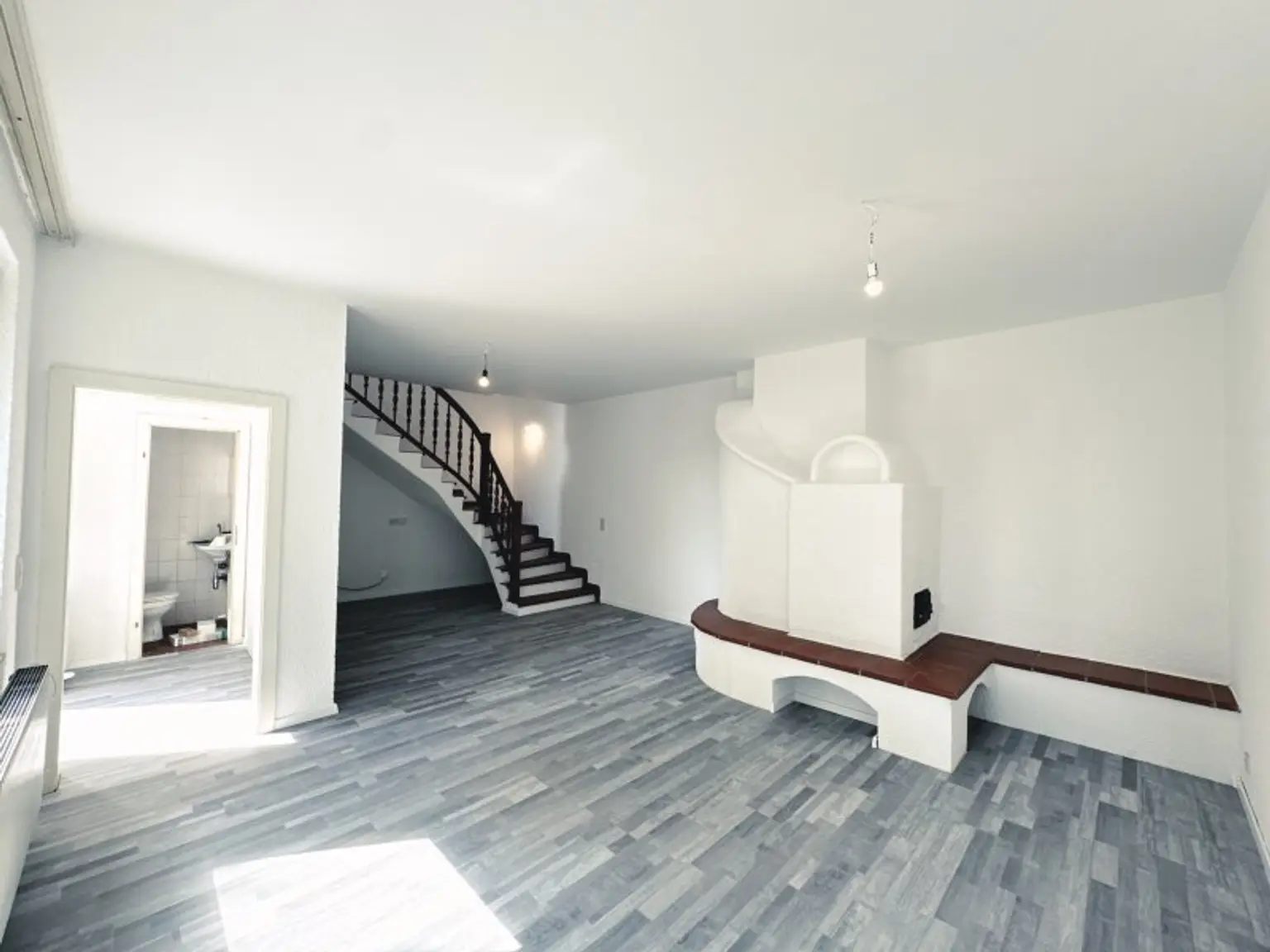 Charmantes Reihenhaus in ruhiger Innenstadtlage in Ternitz zu verkaufen! Ihr neues Zuhause oder hervorragendes Investment!