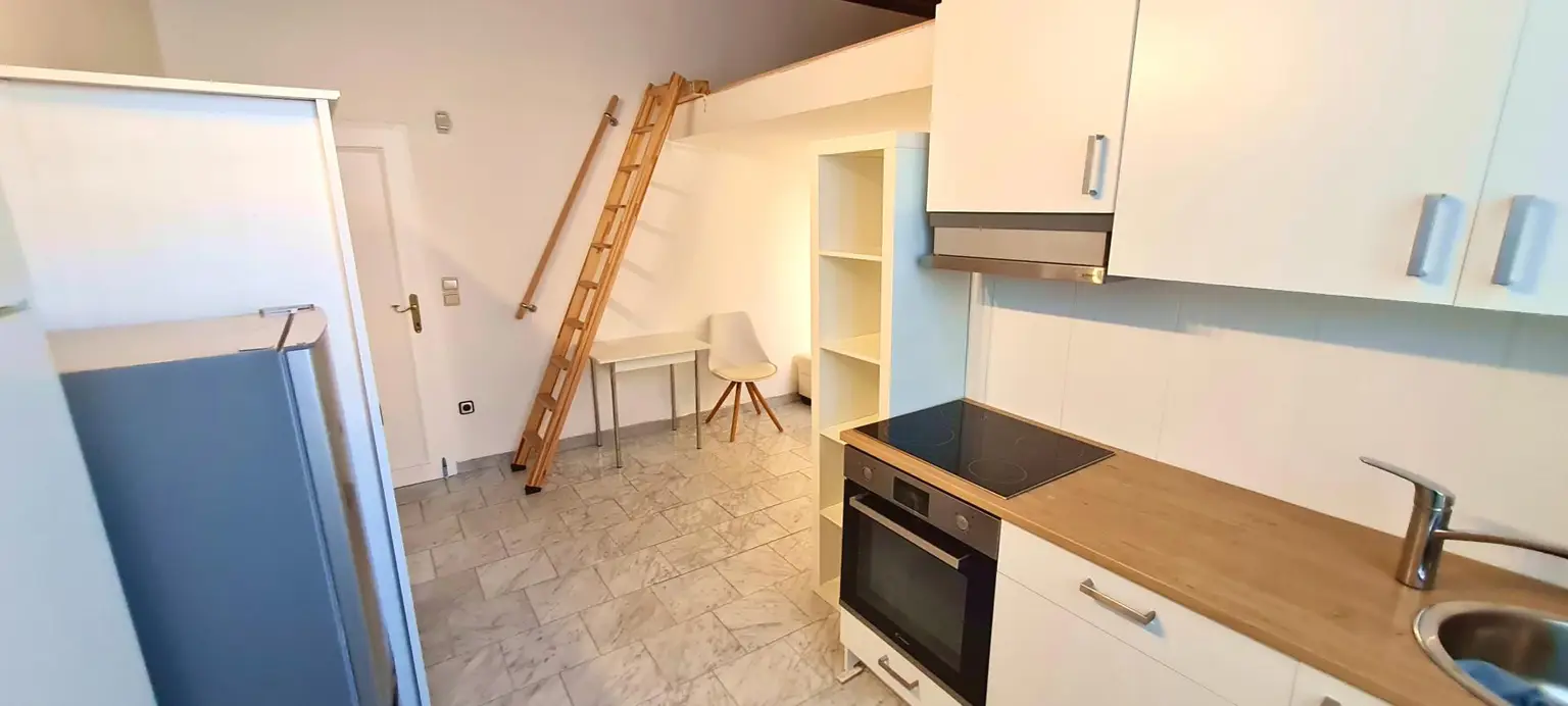 Geschäftslokal mit 55 m² Nutzfläche + Singlewohnung mit 22 m² Nutzfläche - zu kaufen!