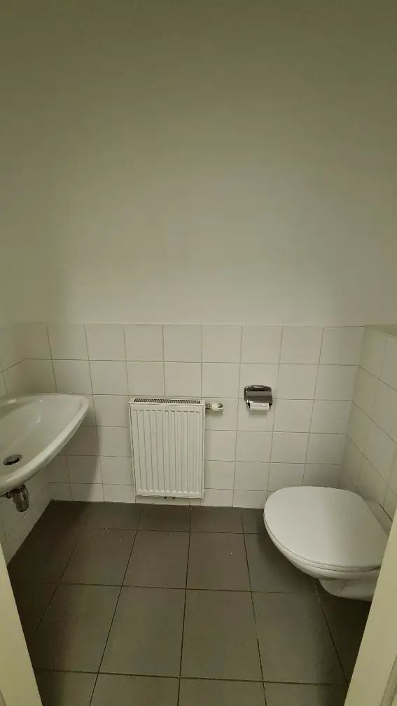 WC mit Handwb.