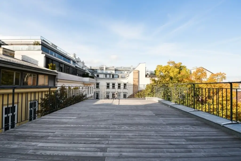 Exklusive Palais Büro mit Terrasse im Botschaftsviertel