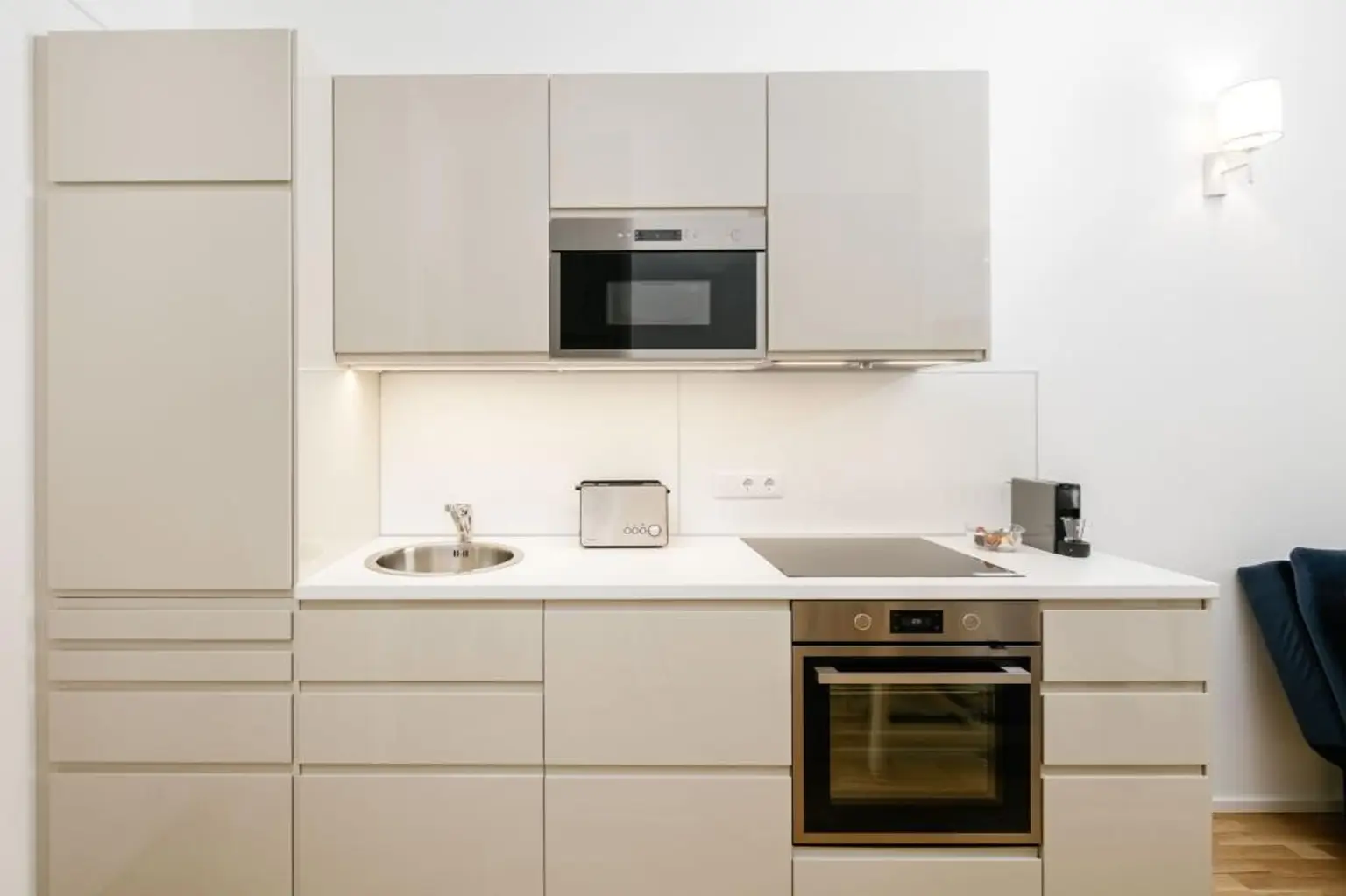 Einziehen & Wohlfühlen – vollmöblierte Neubauwohnung mit Top-Ausstattung ab 15.01.2026!