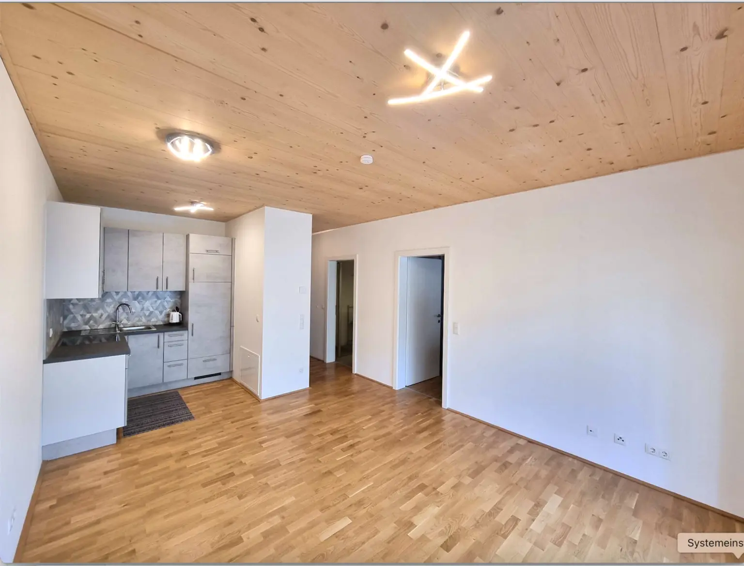 Stylisch wohnen in der Nähe von Don Bosco – 2 Zimmer & XL-Balkon